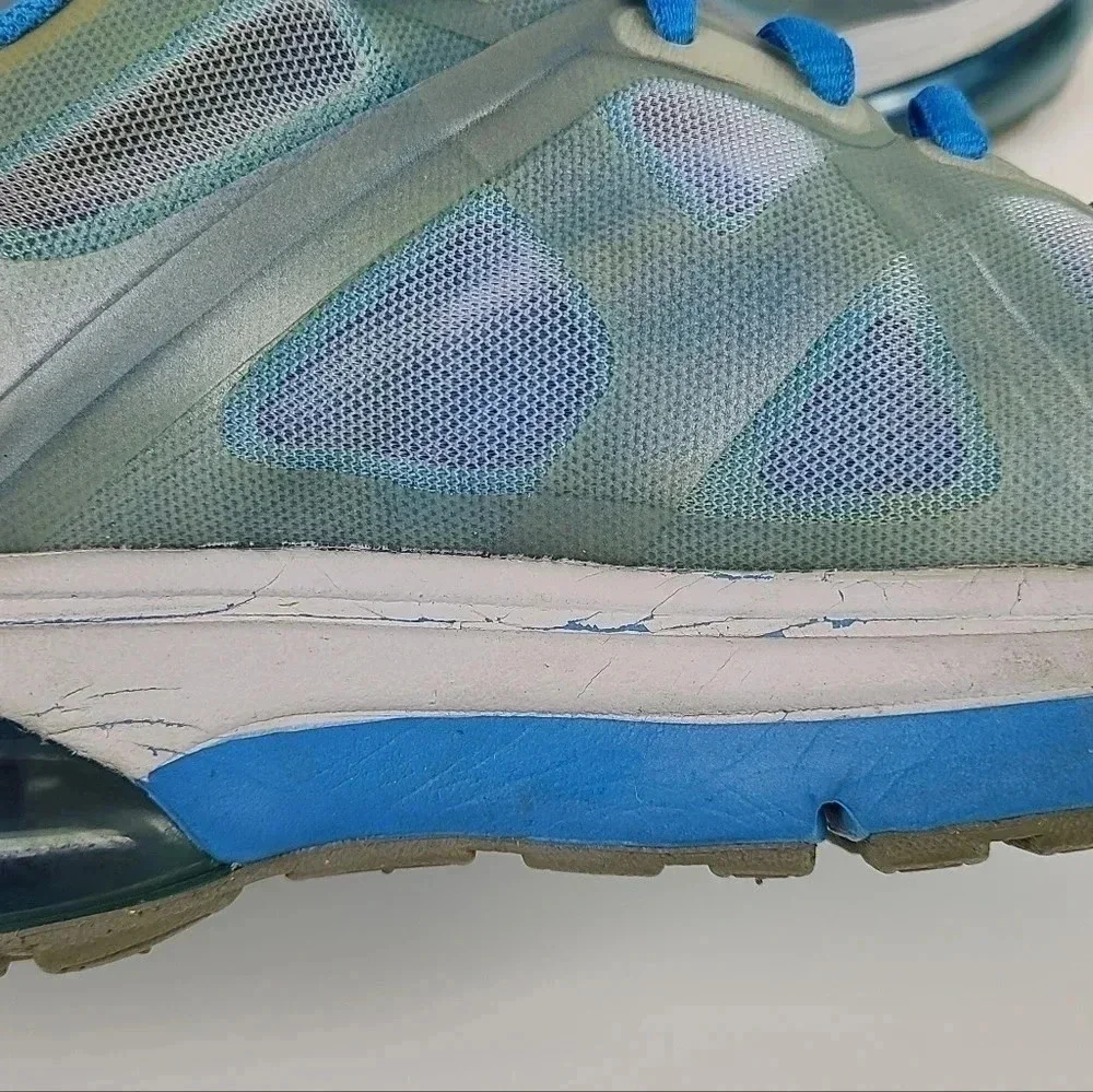 NIKE Excellerate running shoe